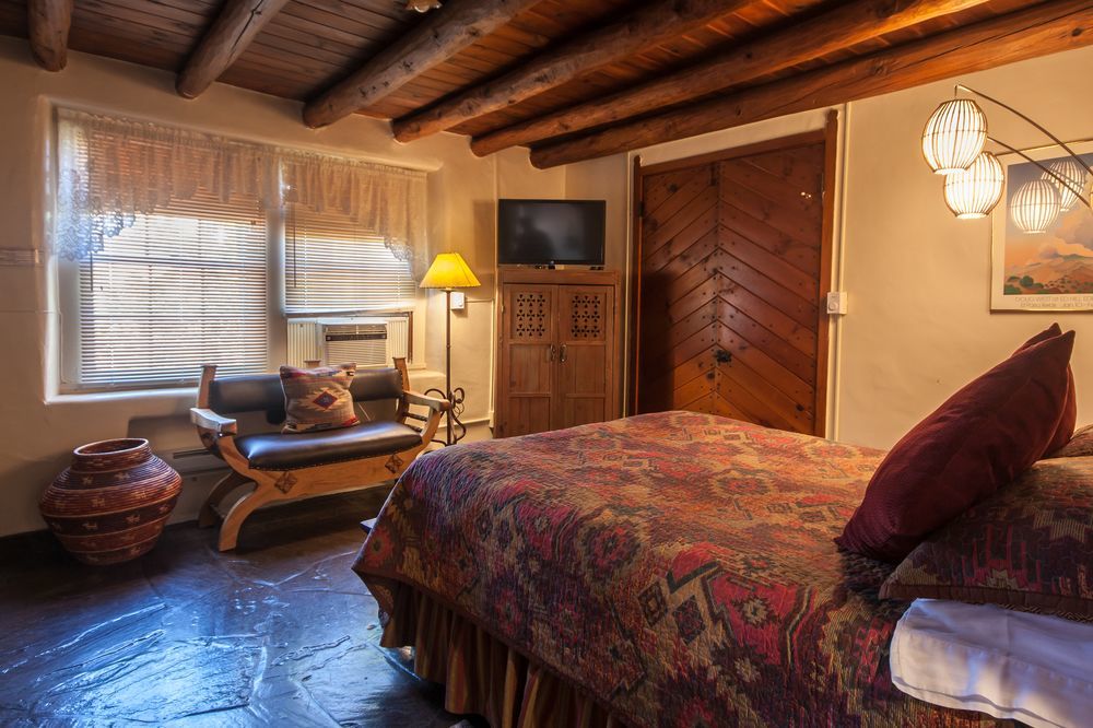 Pueblo Bonito Inn Santa Fe
